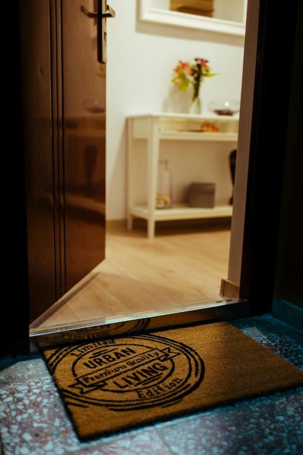 Urban Living Apartment Timisoara Bagian luar foto